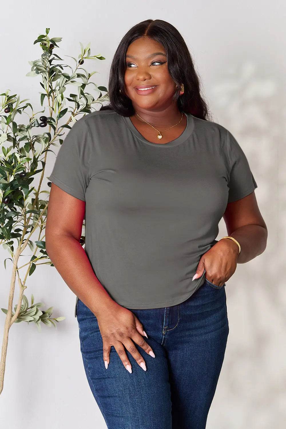 Basic Bae Full Size Round Neck Short Sleeve T-Shirt - Rosa Apparel