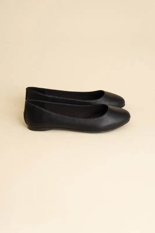 Elegant Kreme Classic Flats - Rosa Apparel