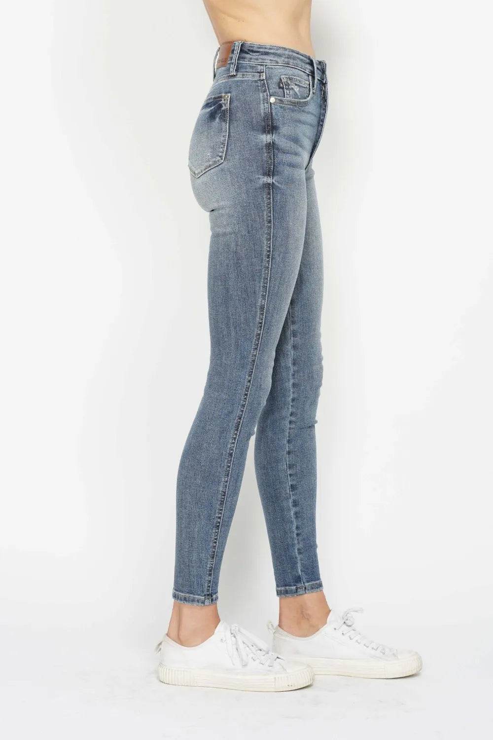Judy Blue Full Size Tummy Control Contrast Wash Skinny Jeans - Rosa Apparel